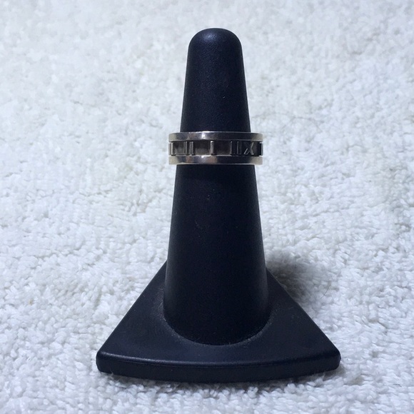 Tiffany&Co. 'Atlas' Collection Ring in Sterling Silver (size 5.25) - Picture 1 of 6